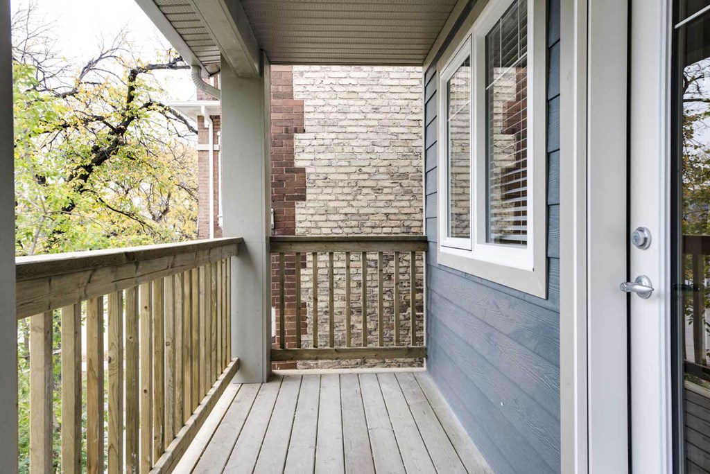 630 Jessie Duplex House Rental Apartments, 630 Jessie Avenue, Winnipeg